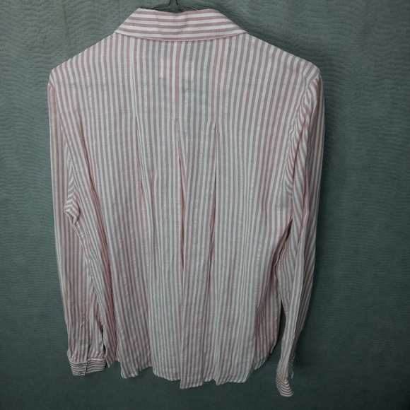 Universal Thread women's long sleeve button front - Picture 5 of 7